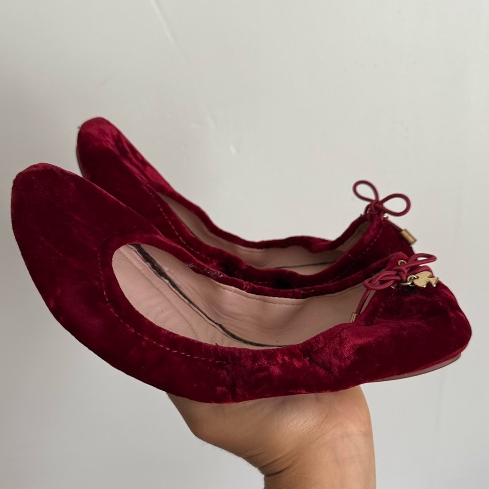 Kate Spade New York Women's Globe Bordeaux Crushed Velvet Ballet Flats, Size 7 - Picture 5 of 6